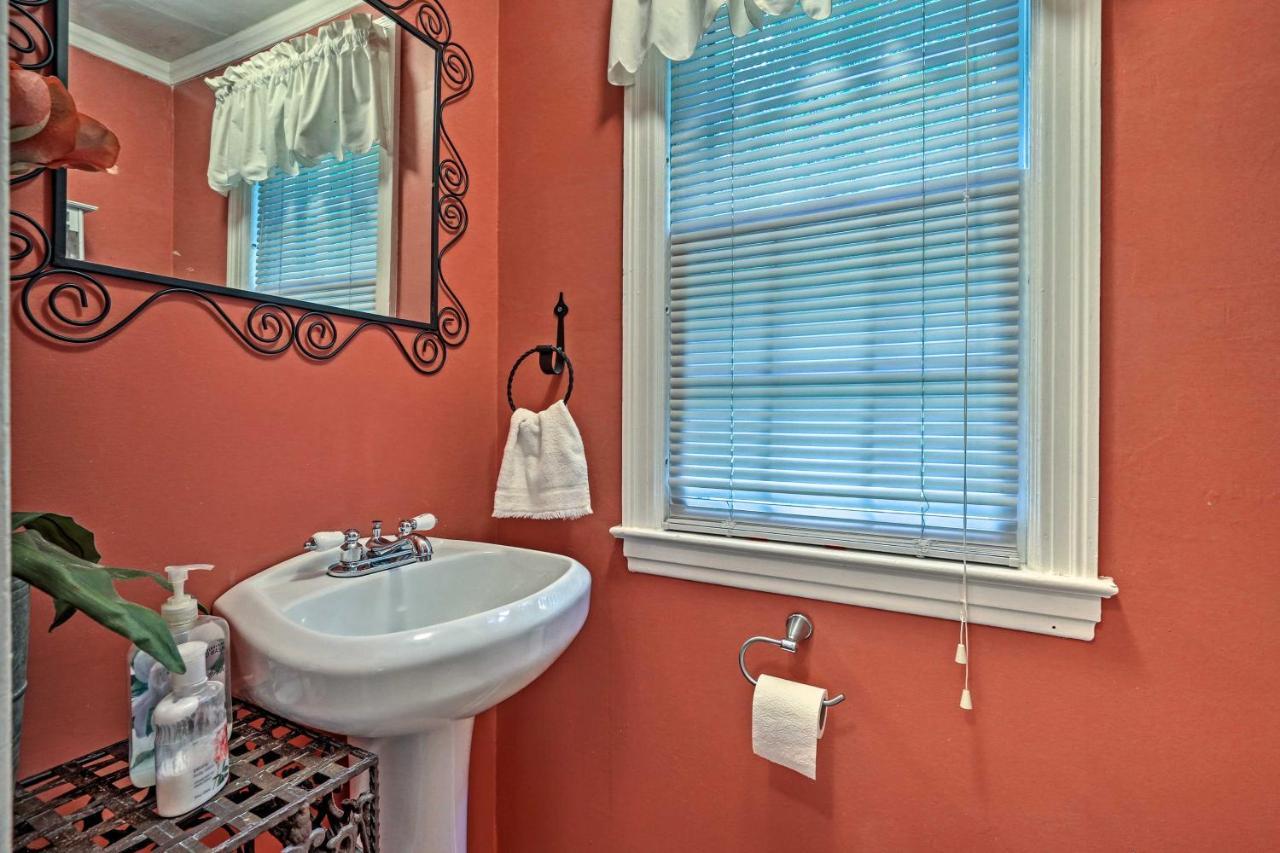 Historic Essex Home With Large Yard Near Downtown! Extérieur photo